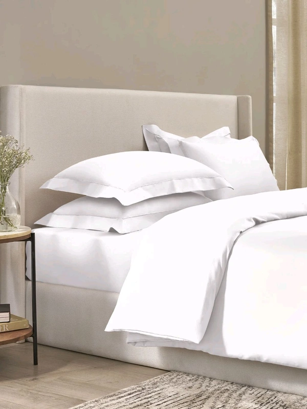 Super King Size Bedsheet 3 X 3 Meter Bed Sheet With 2 Pillow Covers White Plain 400 Tc Heavy Thread Count Premium Quality Bedsheet Shop Online - 3.00 M X 3.00 M