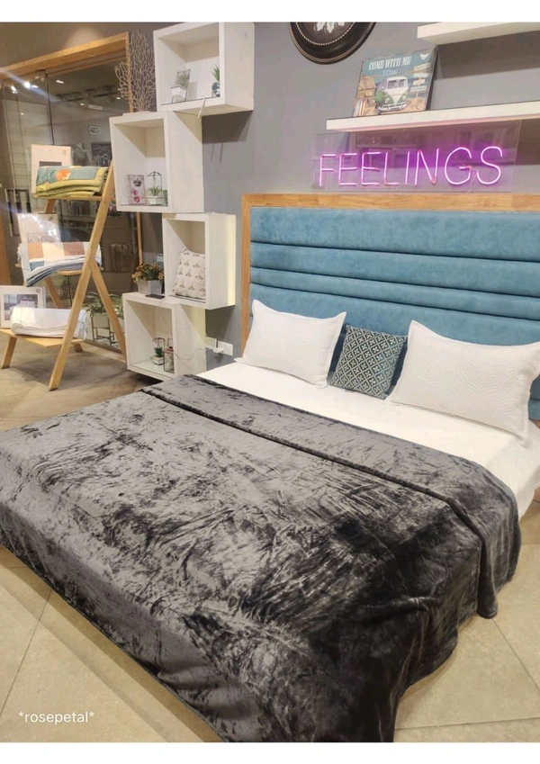 Double Bed Solid Mink Blanket Soft comfortable All Seasons Blanket Grey Plain