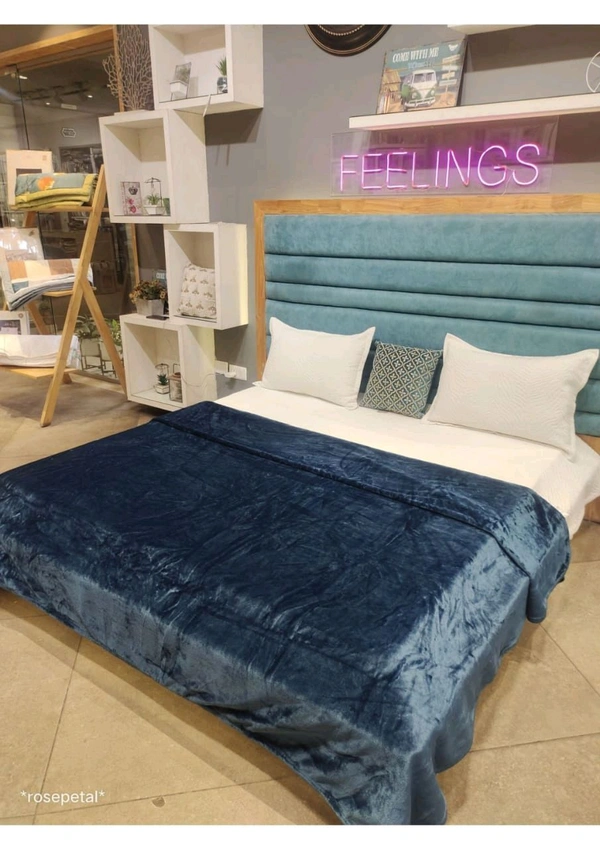 Double Bed Solid Mink Blanket Soft comfortable All Seasons Blanket Blue Plain