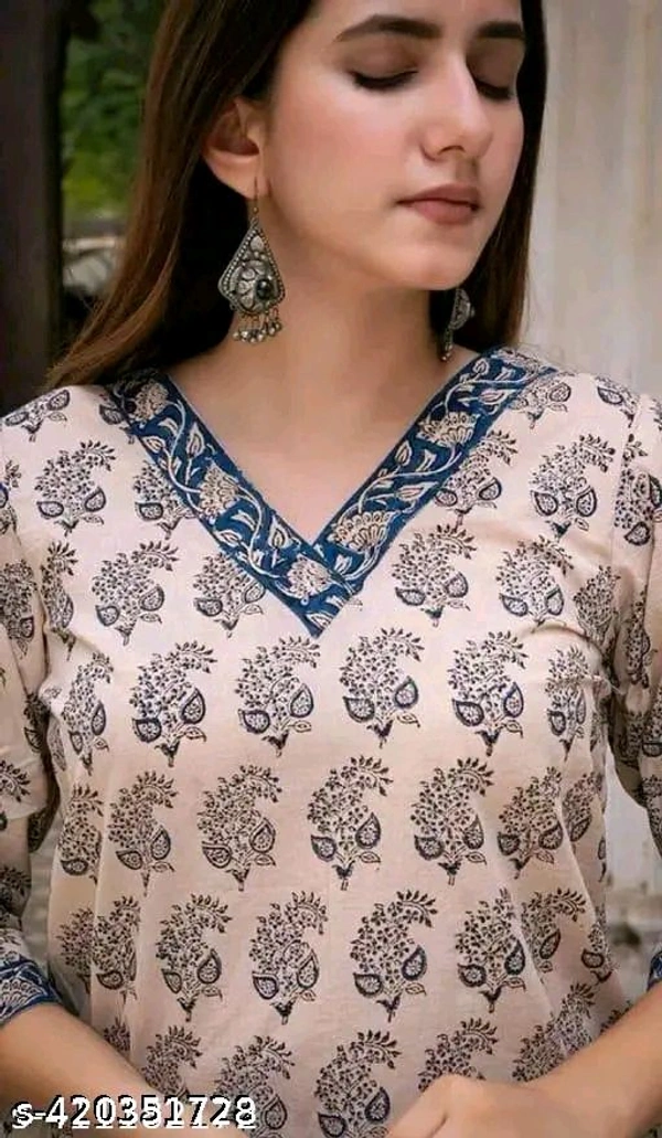 Trendy Tops & Tunics - Peach, S