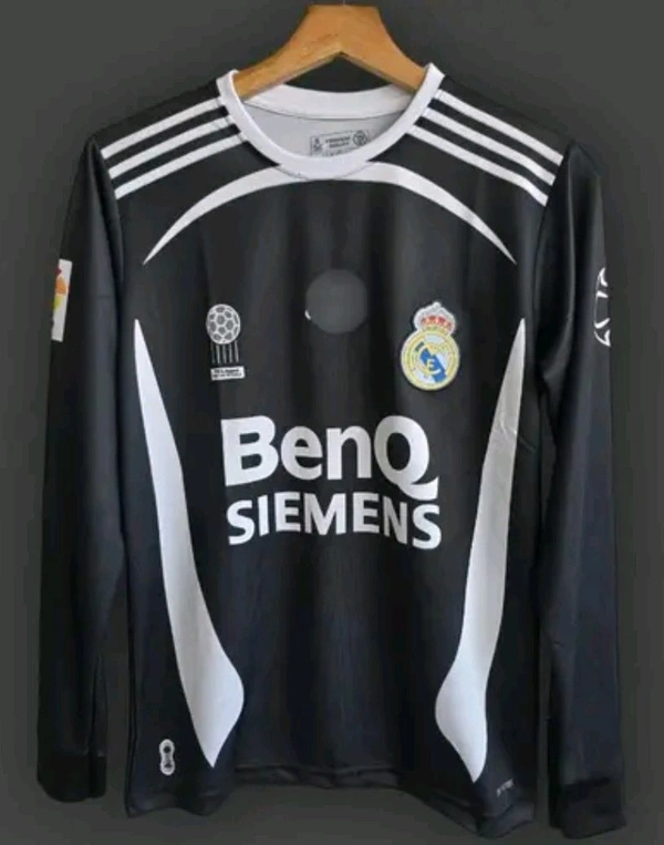 REAL MADRID BLACK JERSEY FULL SLEEVES BECKHAM - Black, M