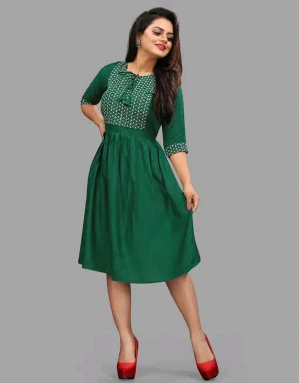 Womsn Frock Girl Cloth Cotton Froq western dress for women
Name: western dress for women
Fabric: Viscose Rayon
Sleeve Length: Three-Quarter Sleeves
Pattern: Embroidered
Net Quantity (N): 1
Sizes:
S, M, L, XL, XXL
A good quality dress for women. It will give them a classy and comfort look.This is designed as per the latest trends to keep you in sync with high fashion    - L