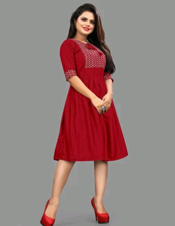 Womsn Frock Girl Cloth Cotton Froq western dress for women
Name: western dress for women
Fabric: Viscose Rayon
Sleeve Length: Three-Quarter Sleeves
Pattern: Embroidered
Net Quantity (N): 1
Sizes:
S, M, L, XL, XXL
A good quality dress for women. It will give them a classy and comfort look.This is designed as per the latest trends to keep you in sync with high fashion    - S