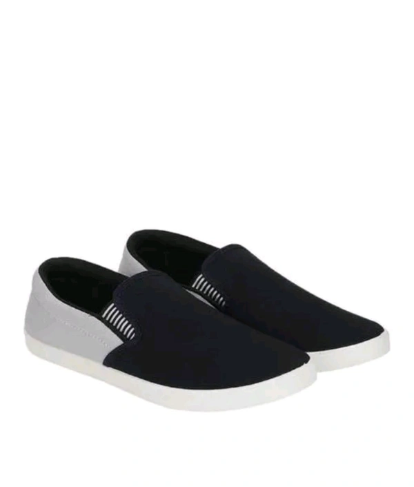 Premium Trending Loafer Shoes For Men
Name: Premium Trending Loafer Shoes For Men
Material: Canvas
Sole Material: Pvc
Fastening & Back Detail: Slip-On
Sizes:
IND-6, IND-7, IND-8, IND-9, IND-10
Country of Origin: India - 8