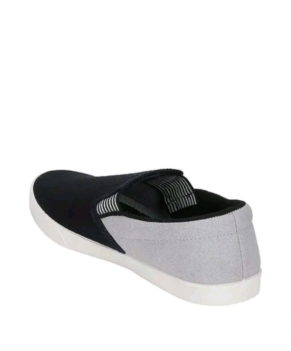 Premium Trending Loafer Shoes For Men
Name: Premium Trending Loafer Shoes For Men
Material: Canvas
Sole Material: Pvc
Fastening & Back Detail: Slip-On
Sizes:
IND-6, IND-7, IND-8, IND-9, IND-10
Country of Origin: India - 9