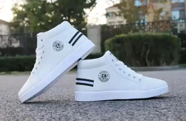 PREMIUM TRENDING HIGH ANKLE HEIGHT SHOES FOR MEN
Name: PREMIUM TRENDING HIGH ANKLE HEIGHT SHOES FOR MEN
Material: Synthetic
Sole Material: Pvc
Fastening & Back Detail: Lace-Up
Sizes:
IND-6, IND-7, IND-8, IND-9, IND-10
Country of Origin: India - 6