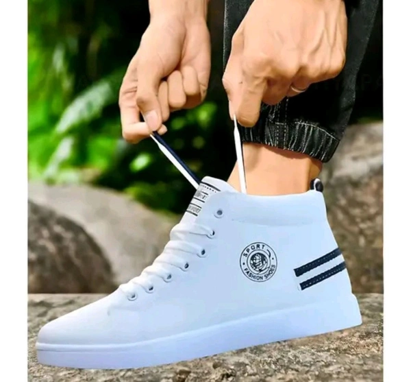 PREMIUM TRENDING HIGH ANKLE HEIGHT SHOES FOR MEN
Name: PREMIUM TRENDING HIGH ANKLE HEIGHT SHOES FOR MEN
Material: Synthetic
Sole Material: Pvc
Fastening & Back Detail: Lace-Up
Sizes:
IND-6, IND-7, IND-8, IND-9, IND-10
Country of Origin: India - 10