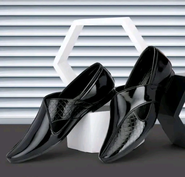Peshawari 
Name: Peshawari 
Material: Pu
Sole Material: Pvc
Fastening: Slip On
Toe Shape: Pointed Toe
Net Quantity (N): 1
FIGI the trending Brand  has brought to you a quality product with comfort at economic price for men,ideal for summer season  with kurta
Sizes: 
IND-6, IND-7, IND-8, IND-9, IND-10
Country of Origin: India - 6