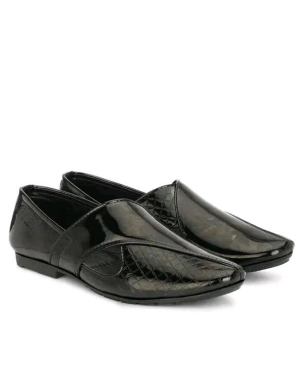 Peshawari 
Name: Peshawari 
Material: Pu
Sole Material: Pvc
Fastening: Slip On
Toe Shape: Pointed Toe
Net Quantity (N): 1
FIGI the trending Brand  has brought to you a quality product with comfort at economic price for men,ideal for summer season  with kurta
Sizes: 
IND-6, IND-7, IND-8, IND-9, IND-10
Country of Origin: India - 6