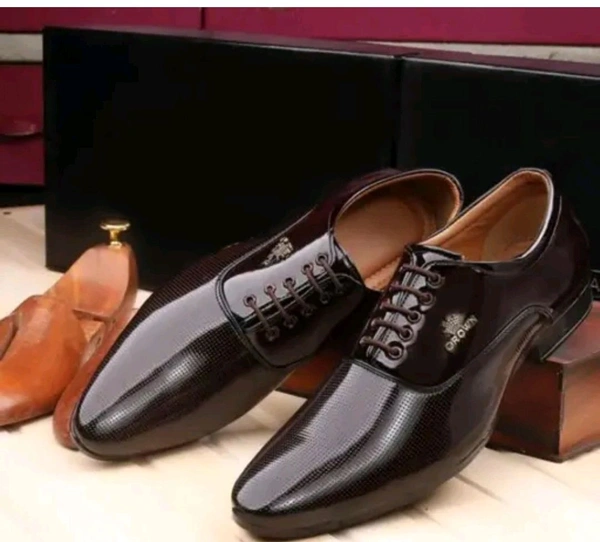 patten relaxsable man formal shoes
Name: patten relaxsable man formal shoes
Material: Patent Leather
Sole Material: PVC
Fastening & Back Detail: Lace-Up
Pattern: Solid
Sizes: 
IND-6 (Foot Length Size: 24.5 cm, Foot Width Size: 9.4 cm) 
IND-7 (Foot Length Size: 25.5 cm, Foot Width Size: 9.7 cm) 
IND-8 (Foot Length Size: 26.5 cm, Foot Width Size: 10 cm) 
IND-9 
IND-10 - 10