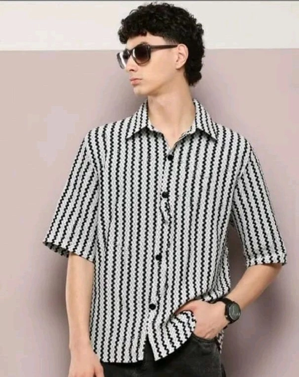 Half Shirt For Man Men Pretty Latest Men Shirts
Name: Pretty Latest Men Shirts
Fabric: Polycotton
Sleeve Length: Long Sleeves
Pattern: Striped
Net Quantity (N): 1
Sizes:
S - M