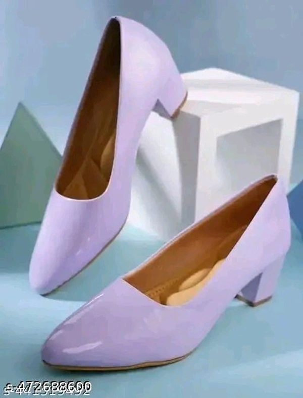 Woman Jooti Shoes High Heel U R WOMEN
Name: U R WOMEN
Material: Patent Leather
Sole Material: Pvc
Pattern: Solid
Net Quantity (N): 1
GOOD QUALITY 
BEST PRODUCT
 - 4