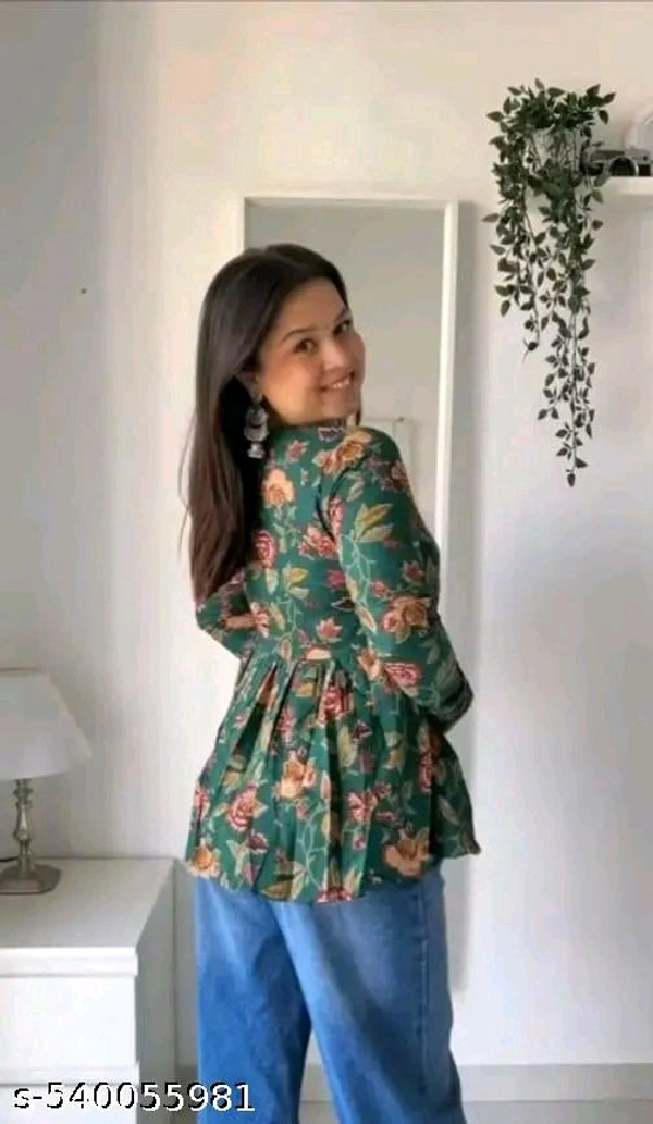 Woman Frock  Girl Beautiful Trendy V-neck Top/ Women rayon printed top/women cotton printed top/cotton top festival top
Name: Beautiful Trendy V-neck Top/ Women rayon printed top/women cotton printed top/cotton top Instagram Woman Cloths - M