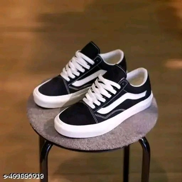 New Fashion Sneaker Shoes | Sport  Shoes |  Walking Shoes | Running Shoes | Daily Wear Shoes | Comfortable Shoes For  Men
Name: New Fashion Sneaker Shoes | Sport  Shoes |  Walking Shoes | Running Shoes | Daily Wear Shoes | Comfortable Shoes For  Men
Material: Suede
Sole Material: TPR
Pattern: Solid
Fastening & Back Detail: Lace-Up
Net Quantity (N): 1
Sizes: 

Country of Origin: Ind - 6