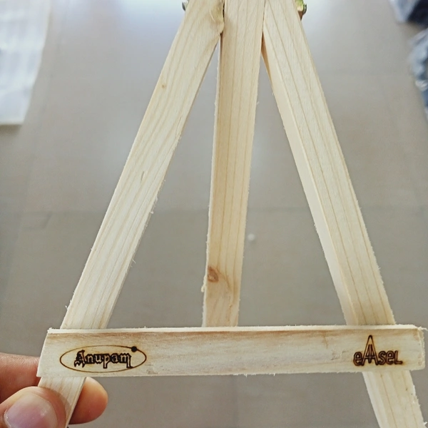 Easel Stand 6"