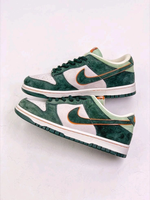 Nike SB Dunk Low Otomo Katsuhiro Green Suede   - 44