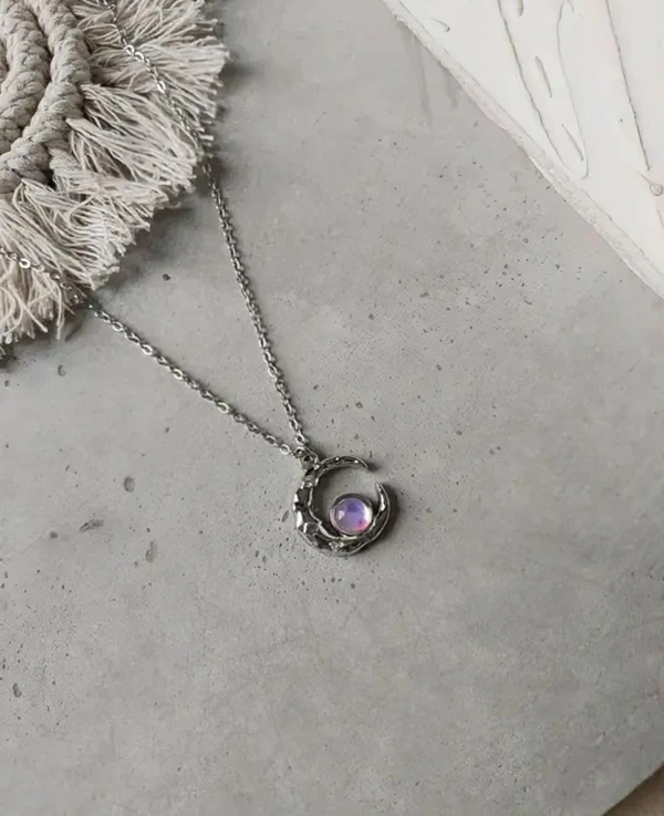 🌙 MoonGlow™ Silver Moonstone Pendant Necklace – A Celestial Gift for Women & Girls