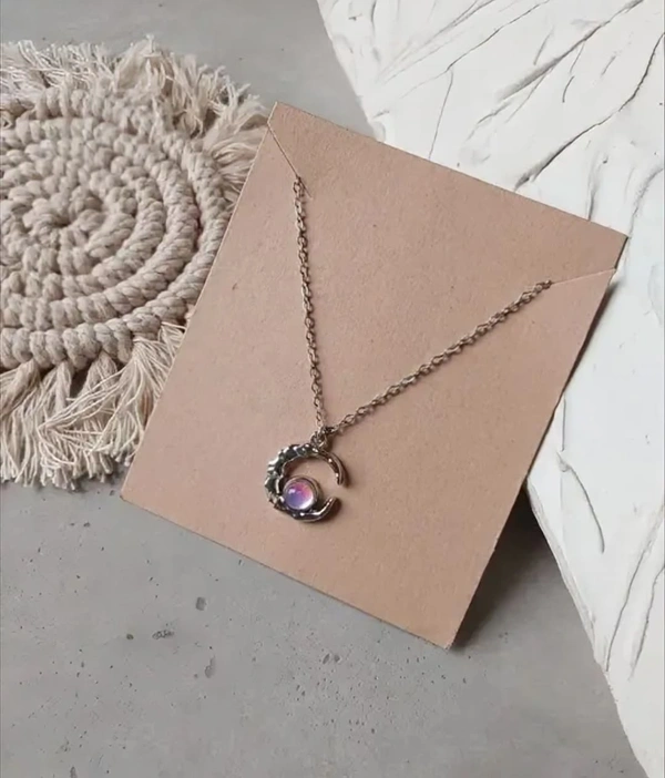 🌙 MoonGlow™ Silver Moonstone Pendant Necklace – A Celestial Gift for Women & Girls