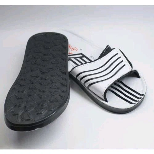 New Design Chappal -