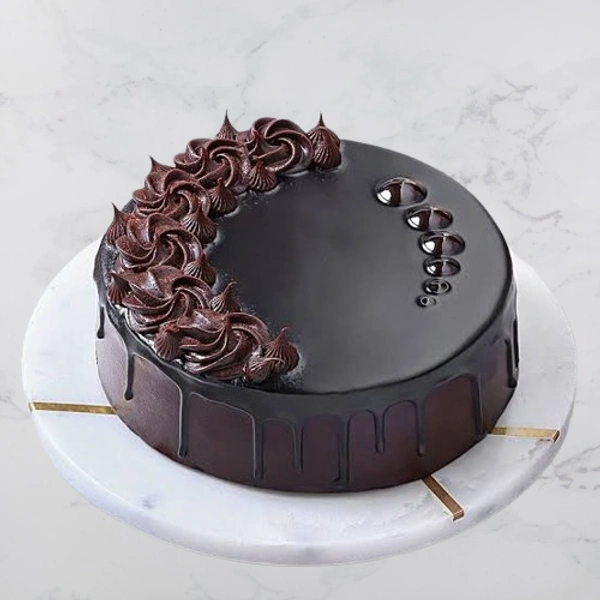 Yummy Chocolate Truffle Cake - 500 Grm