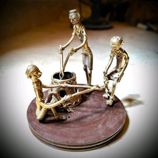 DHOKRA CASTING PROCESS STATUE - Gold