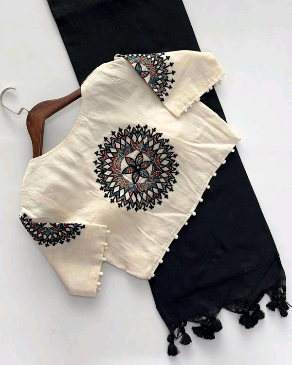 Fabric :-  Khadi cotton 

Blouse :- Pure Khadi Blouse (size 38 alterable upto 42)

 *Rate :-₹ 1325/-*
Unpea15july - 38 To 42
