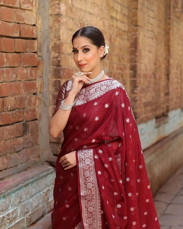 Soft Orgenza Pure weave Zari saree
All over Running Orgenza Blouse

