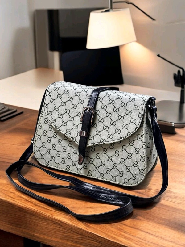 Women’s Crossbody sling bags.                   Adjustable long belt 
GG leather 
Size -9/6/3 inches 
