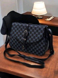 Women’s Crossbody sling bags.                   Adjustable long belt 
GG leather 
Size -9/6/3 inches 

