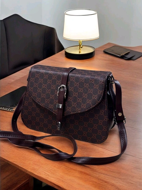 Women’s Crossbody sling bags.                   Adjustable long belt 
GG leather 
Size -9/6/3 inches 
