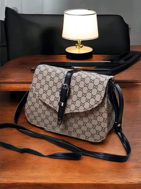Women’s Crossbody sling bags.                   Adjustable long belt 
GG leather 
Size -9/6/3 inches 
