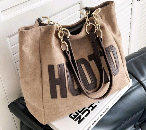 
Stylish Suede Material Tote Bag

MEDIUM QUALITY BAG

Size - 10 by 12 inches approx 

