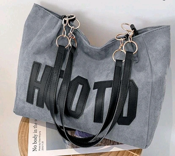 
Stylish Suede Material Tote Bag

MEDIUM QUALITY BAG

Size - 10 by 12 inches approx 

