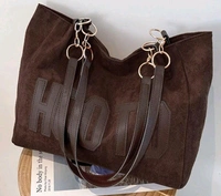 
Stylish Suede Material Tote Bag

MEDIUM QUALITY BAG

Size - 10 by 12 inches approx 

