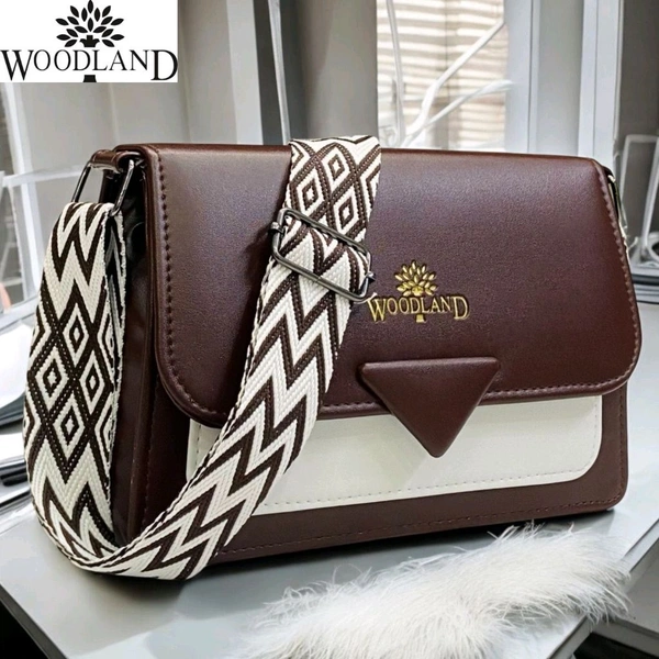 
WOODLAND
2 partition with pocket inside
Medium Quality 
Please note - Broad Belt Will Come Of Random Colour Not Same*
6 attractive colours
Size - 6 by 8 inches 