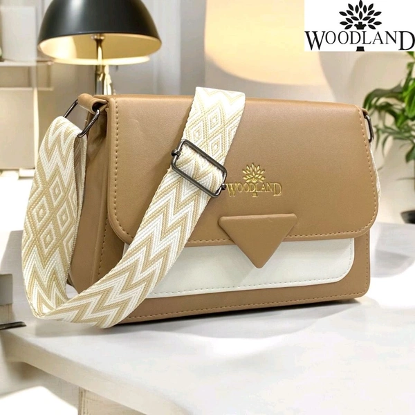 
WOODLAND
2 partition with pocket inside
Medium Quality 
Please note - Broad Belt Will Come Of Random Colour Not Same*
6 attractive colours
Size - 6 by 8 inches 