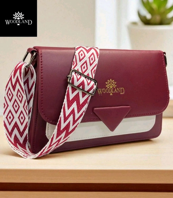 
WOODLAND
2 partition with pocket inside
Medium Quality 
Please note - Broad Belt Will Come Of Random Colour Not Same*
6 attractive colours
Size - 6 by 8 inches 