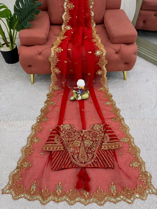 Looking some one for this same colour beautiful Designer Saree on Havy Organza Silk Febric with Thred & Sequnce and Blouse on also Havy Organza Silk Febric with Thred & Sequnce work.
Saree*
Fabric:-Havy Organza Silk 
Work :-Thred with Sequnce work
Blouse👚
Fabric :-Havy Organza Silk 
Work  :-Thred with Sequnce work
Cut :-0.80 CM (Un-Stitched)
