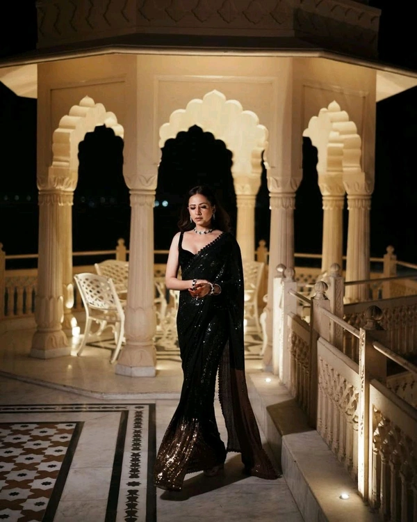 *New Bollywood BlockBuster SEQUINS Design Launching*

Fabric Details
Full Saree Of Heavy quality 60 gram Georgette
Heavy Dual Sequins 3MM & 5MM EMBRODERY Sequins Work In Saree
BEAUTIFUL 5MM LACE BORDER IN SAREE
4.4 MTR WORK DONE IN SAREE
BLOUSE-SILK*
Premium Quality*