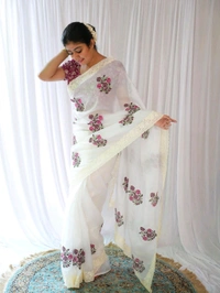 
*Premium Crush Georgette Chiffon Fabric Having Beautiful  Floral Multi Thread Work With Scallop Border On Saree😍*

*Contrast Silk Blouse Having Beautiful Jari And Sequence Embroidery Work 💯*


Stitch blouse size upto ‘44’*

