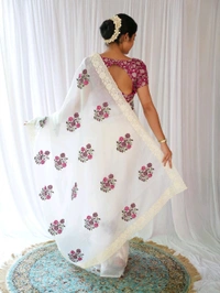 
*Premium Crush Georgette Chiffon Fabric Having Beautiful  Floral Multi Thread Work With Scallop Border On Saree😍*

*Contrast Silk Blouse Having Beautiful Jari And Sequence Embroidery Work 💯*


Stitch blouse size upto ‘44’*

