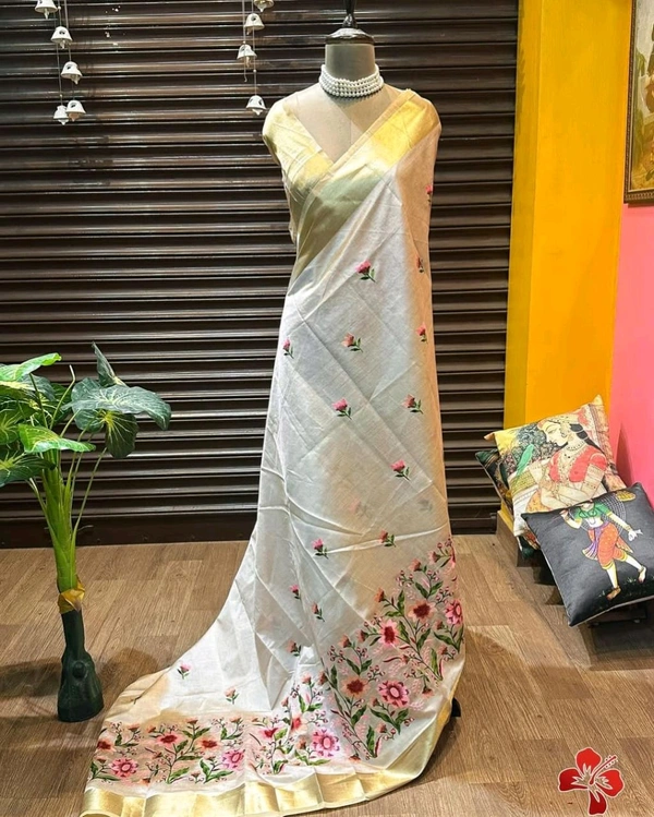 ✨ Elegant Floral Embroidered Saree 