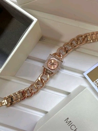 Michael Kors Luxury Rose Gold Stylish Girls Watch 
