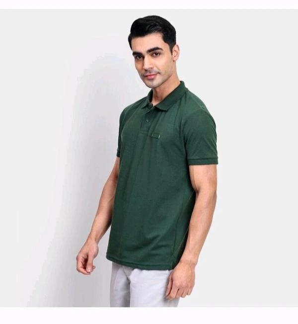 Ziptoo  Men's Green Polo Shirt - Classic Style & Comfort men's green polo shirt, featuring a classic collar, short sleeves, and a comfortable fit. Perfect for casual outings and everyday wear. - Cyprus, M