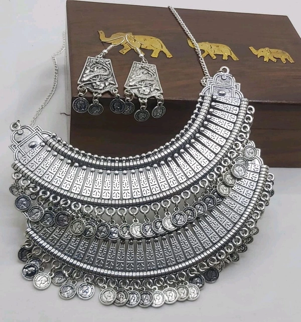 Amrit Kalā  Combo Super Set For Beauties ✨❤️ .  (Necklace, Bangles, Girls Purse 👛) +Free Hand Set jewellery 1piece - Silver