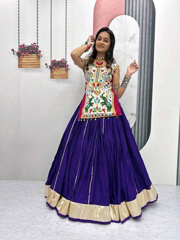 Amrit Kalā  👗💌 Navratri Special Lehenga Choli with 6 meter Big Flair💃🏿