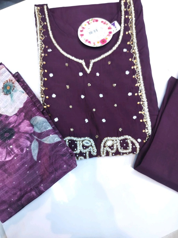 Beautiful Elephant Work Kurti Pant - Clairvoyant, L