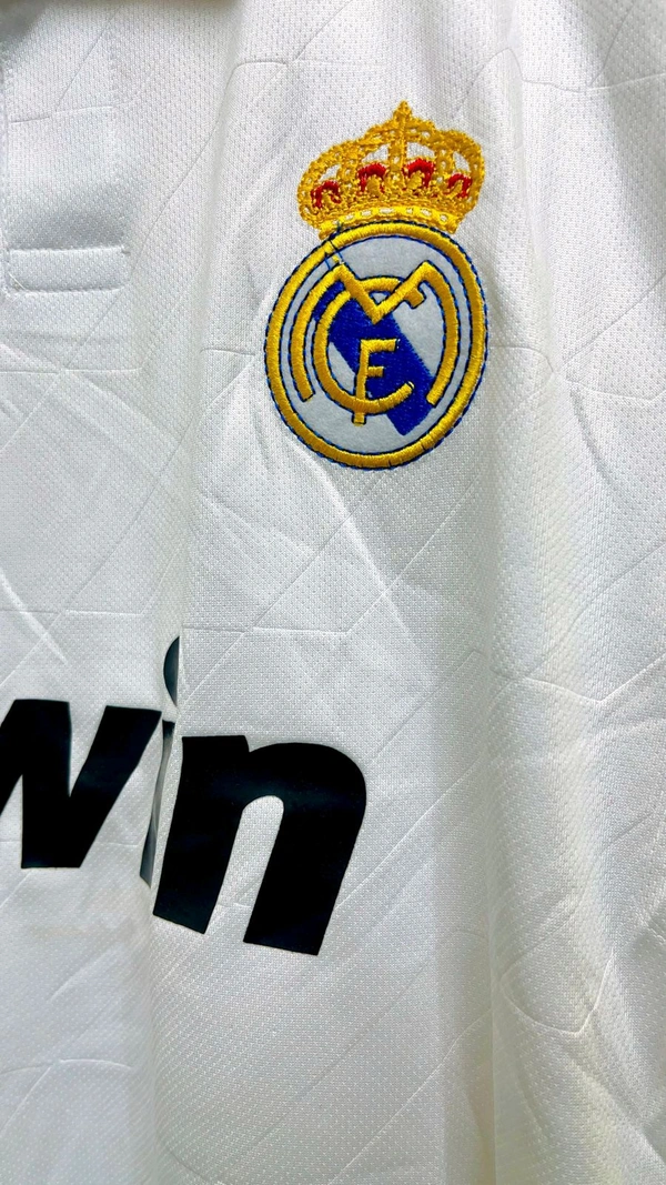 Real Madrid (White Fan Versions) - Large