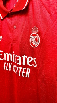 Real Madrid ( Fan Version Read) - Large