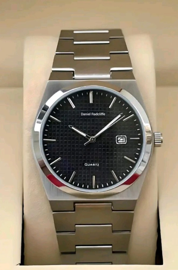 New Stylish Analog Watch For Men's 